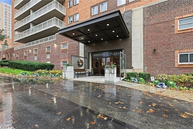 310 W 49th St unit 403, Kansas City, MO 64112 - photo 2