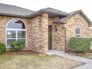 912 Eagle Cliff Dr, Norman, OK 73072 - photo 2
