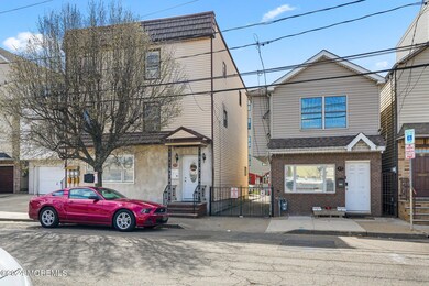 67-web-or-mls-A7404925