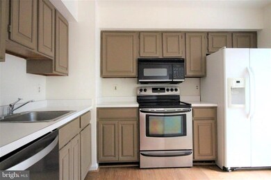 7795 Black Horse Ct, Manassas, VA 20109 - photo 6