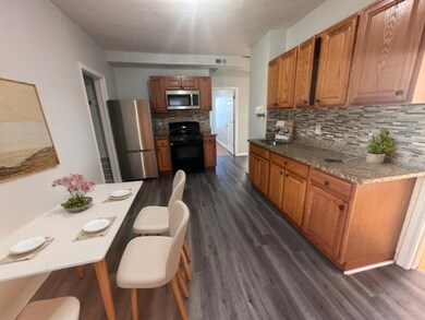 21 Forest Ave unit 3W, Brockton, MA 02301 - photo 2