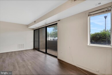 7598 Gales Ct unit 4, Manassas, VA 20109 - photo 2