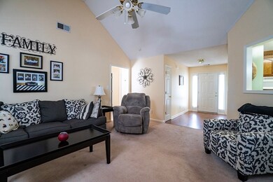137 Crest Mont Dr, Macon, GA 31206 - photo 2