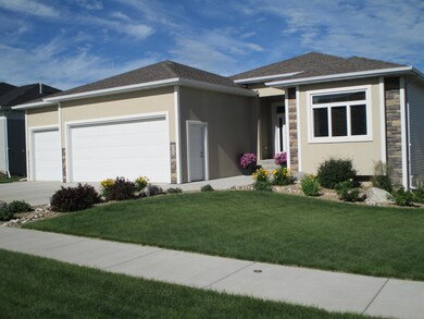 3920 Crest Cir-Bismarck ND