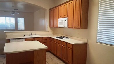 2558 Kitchen 2