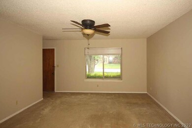 118 W 9th Place S, Claremore, OK 74017 - photo 2