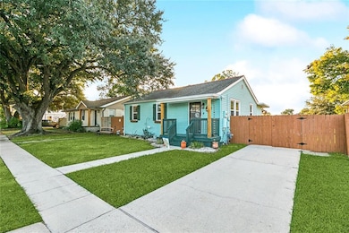 2304 Fenelon St, Chalmette, LA 70043 - photo 3