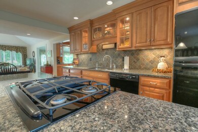 2 Foxworth Ln, Kingston, MA 02364 - photo 2