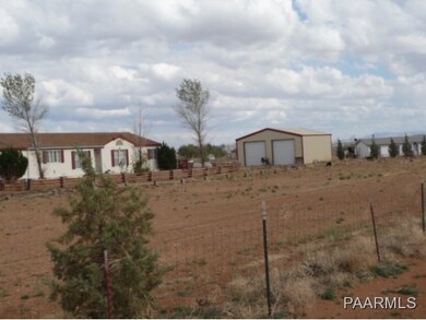 25555 N Mitchell Ln, Paulden, AZ 86334 - photo 2