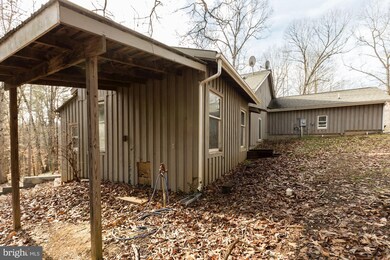 23 Middle of No Way Ln, Castleton, VA 22716 - photo 4