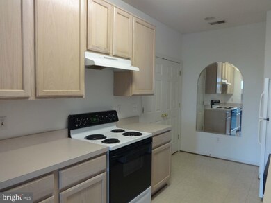 12701 Found Stone Rd unit 8-G4, Germantown, MD 20876 - photo 4