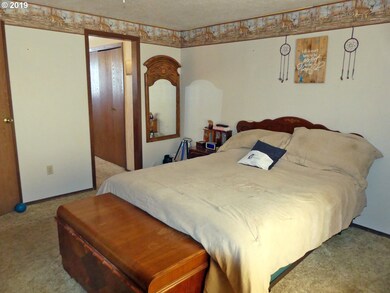 Bedroom, Primary