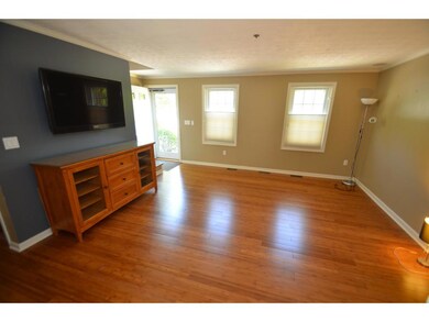 39 Beech Hill Ave, Manchester, NH 03103 - photo 5