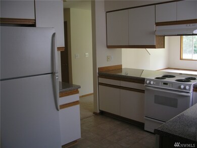 2201 James Cir unit D, Lynden, WA 98264 - photo 3