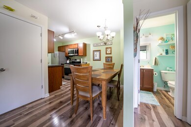 8. Dining Room 1