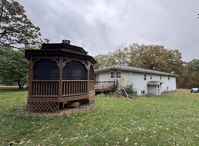 N5616 Biggs Rd, Argyle, WI 53504 - photo 4