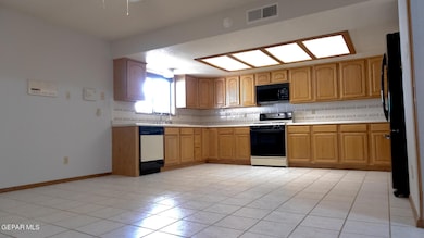 4521 R L Shoemaker Dr, El Paso, TX 79924 - photo 4