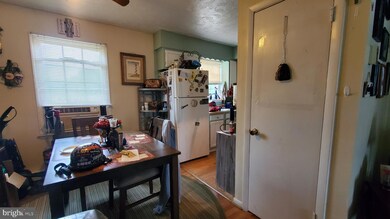 332 W 10th St, Front Royal, VA 22630 - photo 5