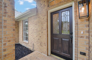 11803 Gatesden Dr, Tomball, TX 77377 - photo 4