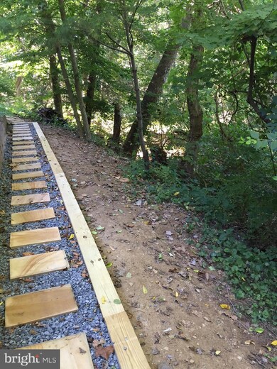 7519 Bradley Blvd, Bethesda, MD 20817 - photo 3