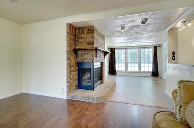 1121 Norwood Dr, Hurst, TX 76053 - photo 6