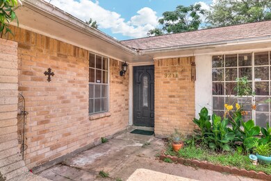 9211 Guywood St, Houston, TX 77040 - photo 4