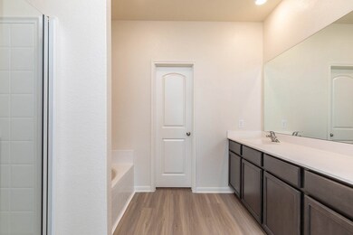 10643 Lost Maples Dr, Cleveland, TX 77328 - photo 7