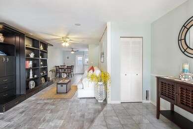 3255 duck ave #7-9