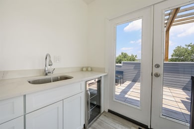 157 Sherman Ave unit 3, Jersey City, NJ 07307 - photo 2