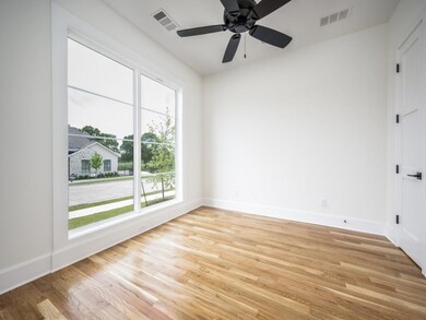 300 Meadowlands Dr, Denton, TX 76210 - photo 6