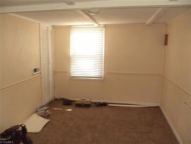 1001 Arthur Ave, High Point, NC 27263 - photo 6