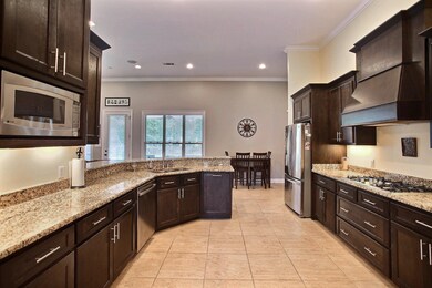 Big, beautiful kitchen