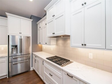 2841 SW 30th St, Des Moines, IA 50321 - photo 6