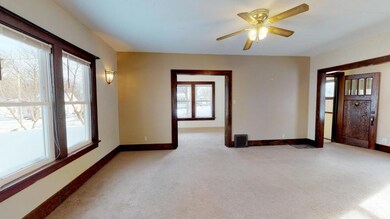 Living Room/Porch