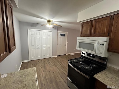 34690 Clarkson Dr W unit 27, Fraser, MI 48026 - photo 7