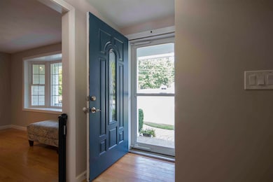 8 Cathedral Cir, Nashua, NH 03063 - photo 5