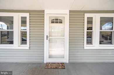 163 E Derry Rd, Hershey, PA 17033 - photo 5