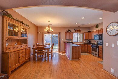 007_Dining Room and Kitchen