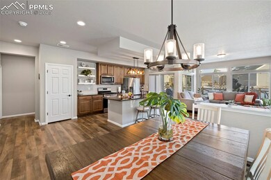 Eat in kitchen / dining area