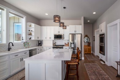 312 E. Winterberry Loop