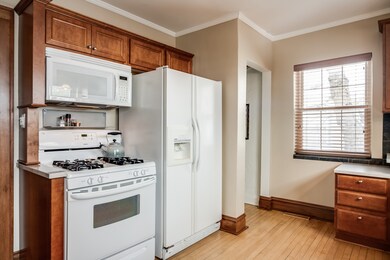 203 N Berteau Ave, Elmhurst, IL 60126 - photo 2