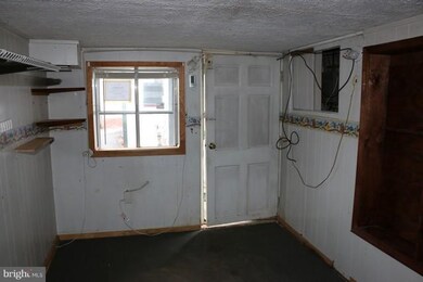 14223 Oak Springs Rd, Hagerstown, MD 21742 - photo 5