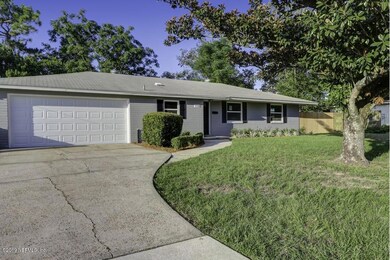 7139 Singapore Rd, Jacksonville, FL 32216 - photo 2