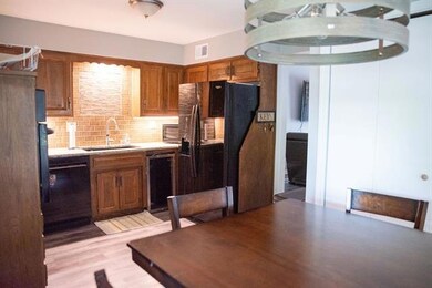 10200 Edelweiss Cir, Shawnee, KS 66203 - photo 3