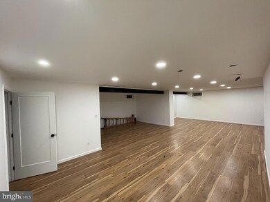 22146 Winter Lake Ct, Ashburn, VA 20148 - photo 5