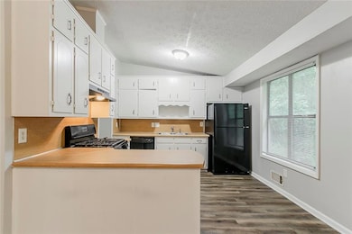 2218 Lowtrail Ct, Lithonia, GA 30058 - photo 7