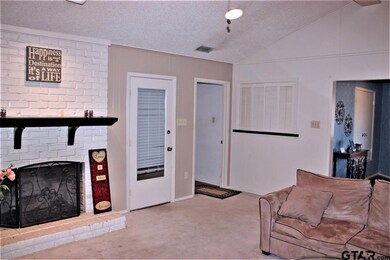 4410 4410 Aberdeen Dr, Tyler, TX 75703 - photo 4