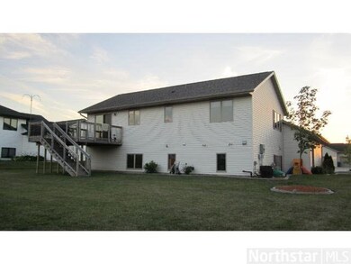 137 Quinion Dr, Mankato, MN 56001 - photo 3