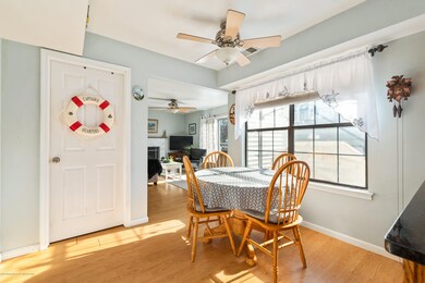 Kitchen Dinette