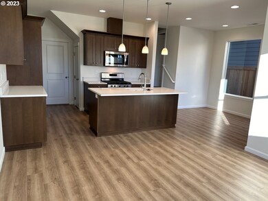 1828 SE Hankel St unit 6, Dallas, OR 97338 - photo 4